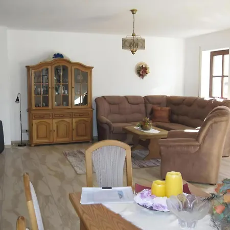 In Fischbach Mit Terrasse, Garten Und Grill Apartment Waltershausen