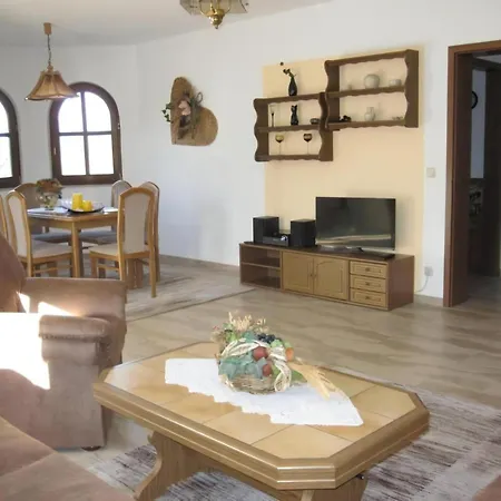 In Fischbach Mit Terrasse, Garten Und Grill Appartement *