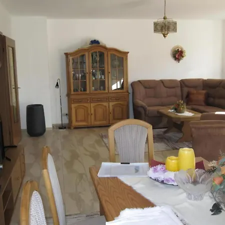 In Fischbach Mit Terrasse, Garten Und Grill Appartement Waltershausen