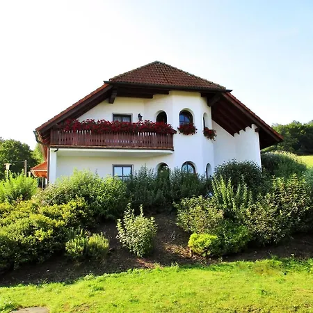 In Fischbach Mit Terrasse, Garten Und Grill Appartement